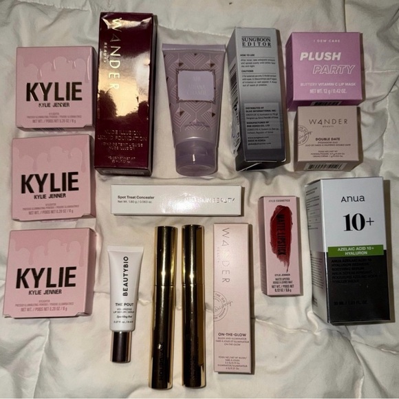 Kylie Cosmetics Other - Cosmetic collection bundle